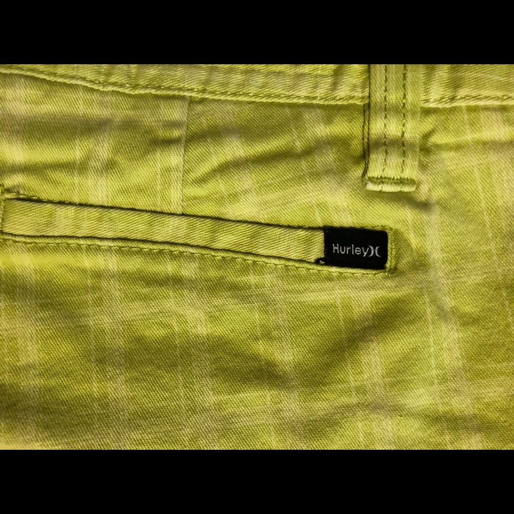 Shorts - Picture 3 of 4